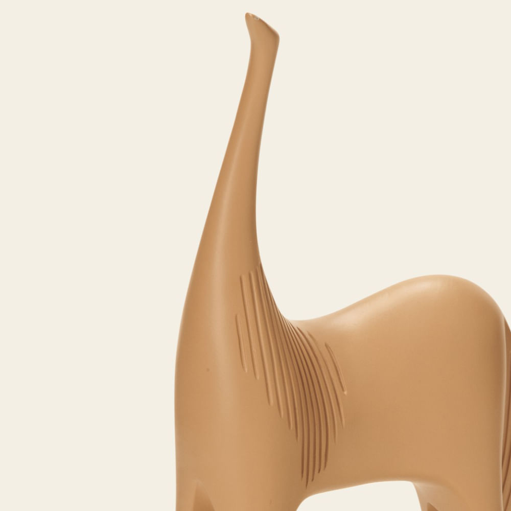 Escultura Cavalo Grego Troia em Poliresina Cor Madeira 35cm